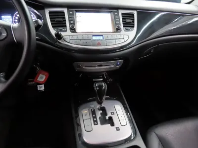 Hyundai Genesis 2012, 167445 км, за 2100.56 USD - фото 11