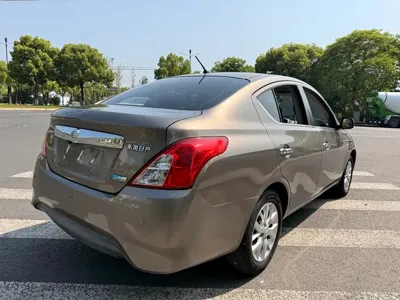 Nissan Sunny 2016, 91000 км, за 3462.75 USD