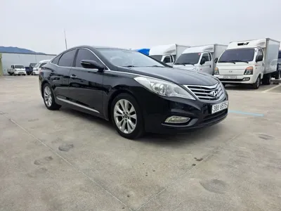 Hyundai Grandeur 2011, 162530 км, за 2576.81 USD