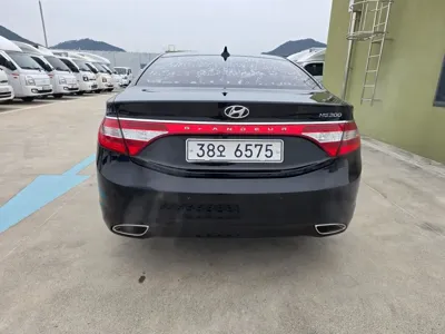 Hyundai Grandeur 2011, 162530 км, за 2576.81 USD
