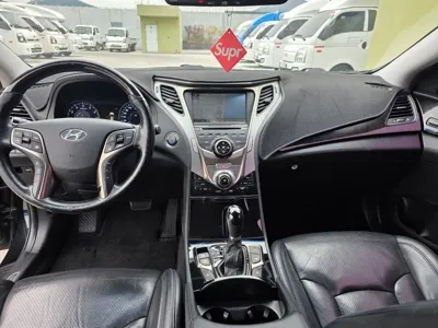 Hyundai Grandeur 2011, 162530 км, за 2576.81 USD - фото 10