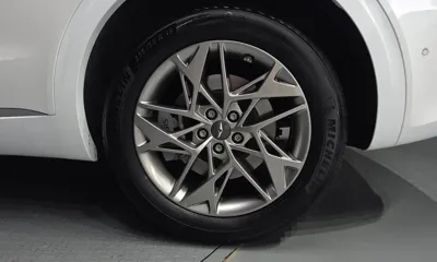 Genesis GV70 2023, 47758 км, за 25807.7 USD - фото 21