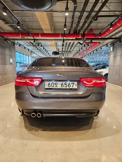 Jaguar XE 2016, 120000 км, за 4625.04 USD