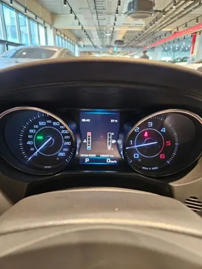 Jaguar XE 2016, 120000 км, за 4625.04 USD - фото 10