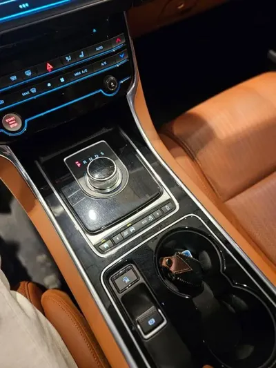 Jaguar XE 2016, 120000 км, за 4625.04 USD - фото 11