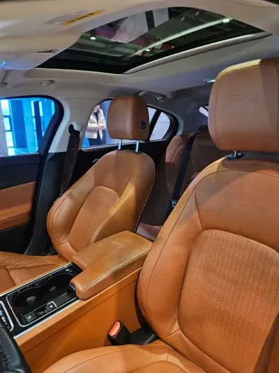 Jaguar XE 2016, 120000 км, за 4625.04 USD - фото 16