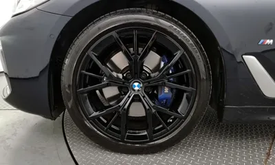 BMW 5-Series 2021, 46241 км, за 26208.61 USD