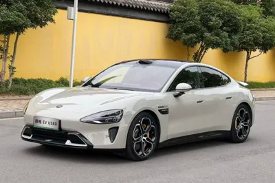Xiaomi Auto SU7 · 2024 год