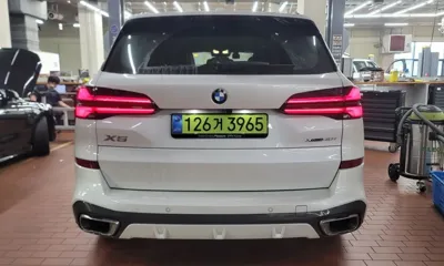 BMW X5 2026, 30693 км, за 65798.08 USD - фото 9