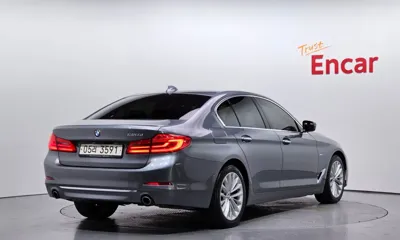 BMW 5-Series 2018, 94032 км, за 16092.7 USD