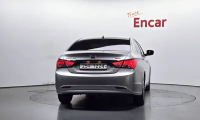 Hyundai Sonata 2013, 126503 км, за 3185.33 USD