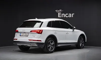Audi Q5 2021, 123756 км, за 21596.43 USD