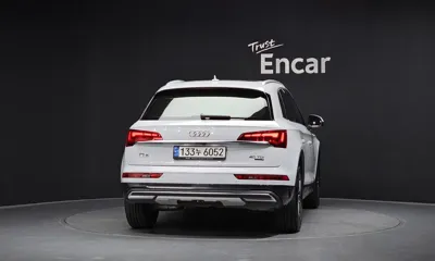 Audi Q5 2021, 123756 км, за 21596.43 USD