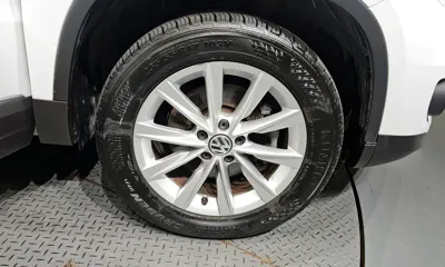 Volkswagen Tiguan 2016, 97462 км, за 7601.8 USD