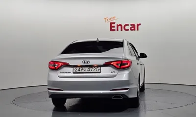 Hyundai Sonata 2016, 124348 км, за 6045.63 USD