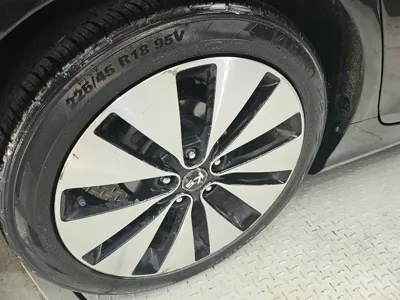 Hyundai Sonata 2014, 212966 км, за 2290.93 USD