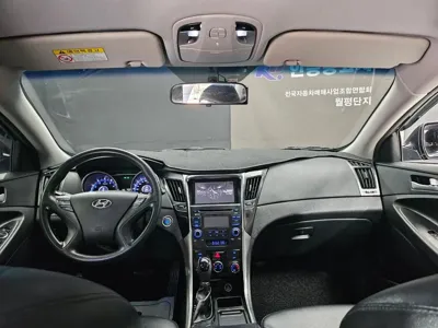 Hyundai Sonata 2014, 212966 км, за 2290.93 USD - фото 7