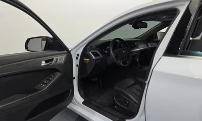 Hyundai Genesis 2016, 130894 км, за 8379.38 USD - фото 10