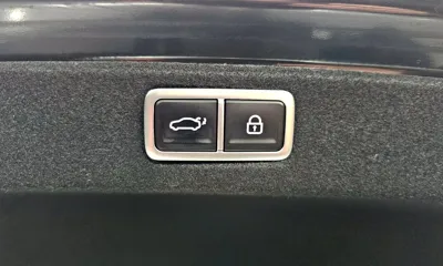 Hyundai Grandeur 2023, 49745 км, за 22137.77 USD - фото 32