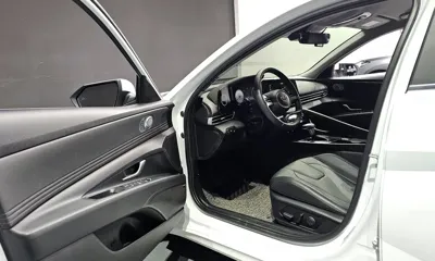 Hyundai Avante 2023, 43260 км, за 10394.59 USD - фото 10