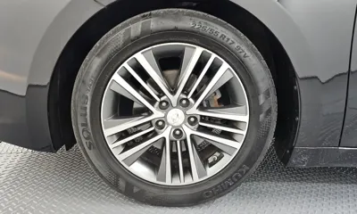 Hyundai Grandeur 2014, 125940 км, за 3973.51 USD