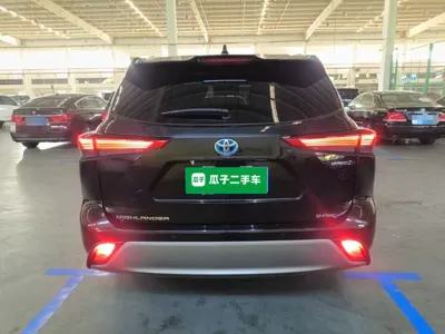 Toyota Highlander 2023, 25200 км, за 32753 USD