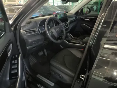Toyota Highlander 2023, 25200 км, за 32753 USD - фото 19