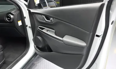 Hyundai Kona 2019, 125243 км, за 11290.53 USD - фото 24