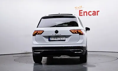 Volkswagen Tiguan 2023, 72036 км, за 25821.17 USD