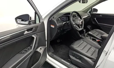 Volkswagen Tiguan 2023, 72036 км, за 25821.17 USD - фото 11