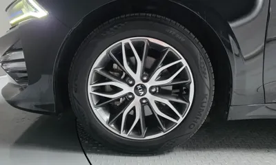 Kia K5 2021, 61131 км, за 11171.35 USD