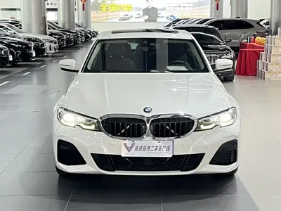 BMW 3 Series 2021, 131000 км, за 18953.09 USD