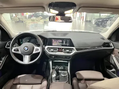 BMW 3 Series 2021, 131000 км, за 18953.09 USD