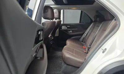 Mercedes-Benz GLE-Class 2023, 59726 км, за 52154.98 USD - фото 12