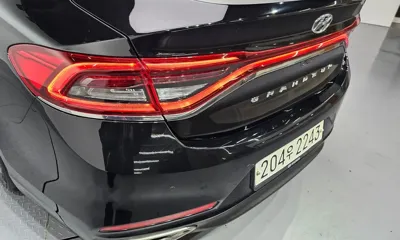 Hyundai Grandeur 2019, 168118 км, за 7358.21 USD - фото 23