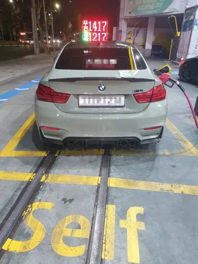 BMW M4 2015, 132644 км, за 25395.57 USD