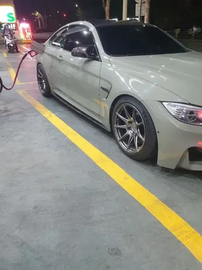 BMW M4 2015, 132644 км, за 25395.57 USD