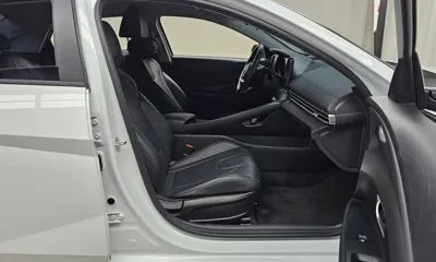 Hyundai Avante 2023, 80404 км, за 10288.46 USD - фото 26