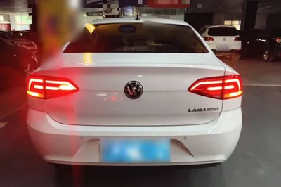 Volkswagen Lamando 2018, 132000 км, за 8273 USD