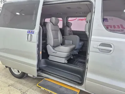 Hyundai Starex 2013, 138433 км, за 4791.91 USD - фото 11