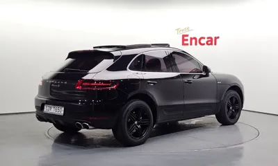Porsche Macan 2017, 119713 км, за 16901.77 USD
