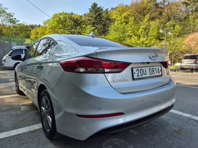 Hyundai Avante 2017, 203661 км, за 4457.14 USD