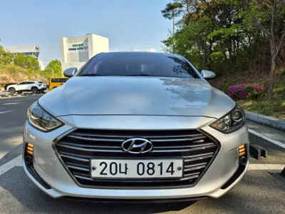 Hyundai Avante 2017, 203661 км, за 4457.14 USD