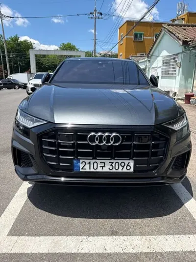 Audi Q8 2023, 51362 км, за 43980.57 USD