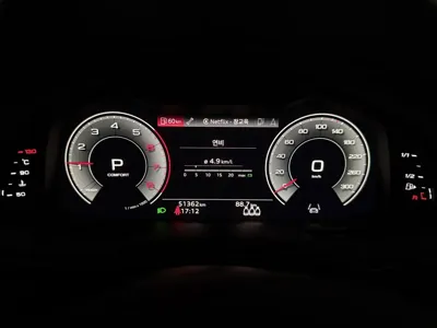 Audi Q8 2023, 51362 км, за 43980.57 USD - фото 6