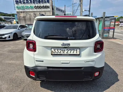 Jeep Renegade 2020, 97369 км, за 9381.11 USD