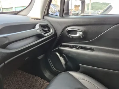 Jeep Renegade 2020, 97369 км, за 9381.11 USD - фото 11