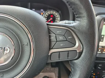 Jeep Renegade 2020, 97369 км, за 9381.11 USD - фото 13