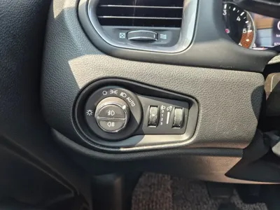 Jeep Renegade 2020, 97369 км, за 9381.11 USD - фото 14