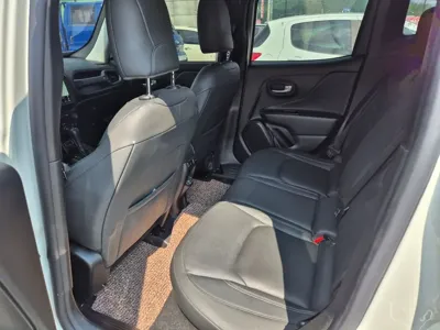 Jeep Renegade 2020, 97369 км, за 9381.11 USD - фото 17